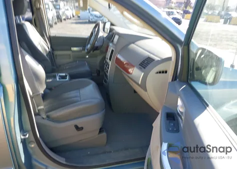 2008 Chrysler Town & Country Touring из США, поврежденный, VIN 2A8HR54P88R828319